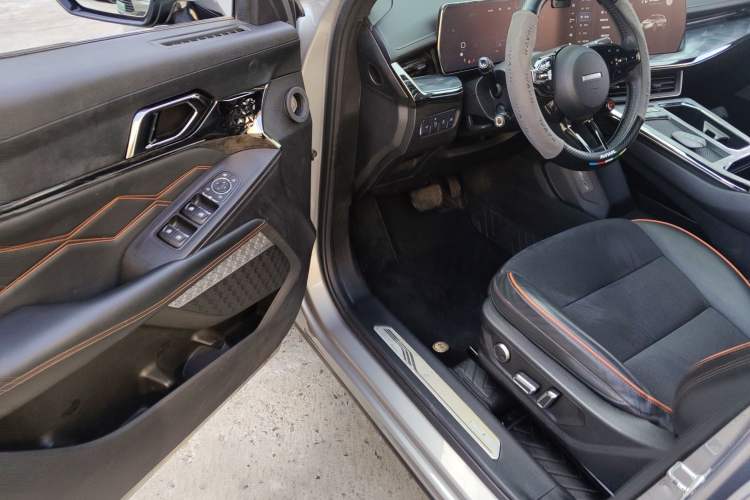 Used Haval XY 2022 2.0T ZhiZun All-Wheel-Drive Version Interior 3