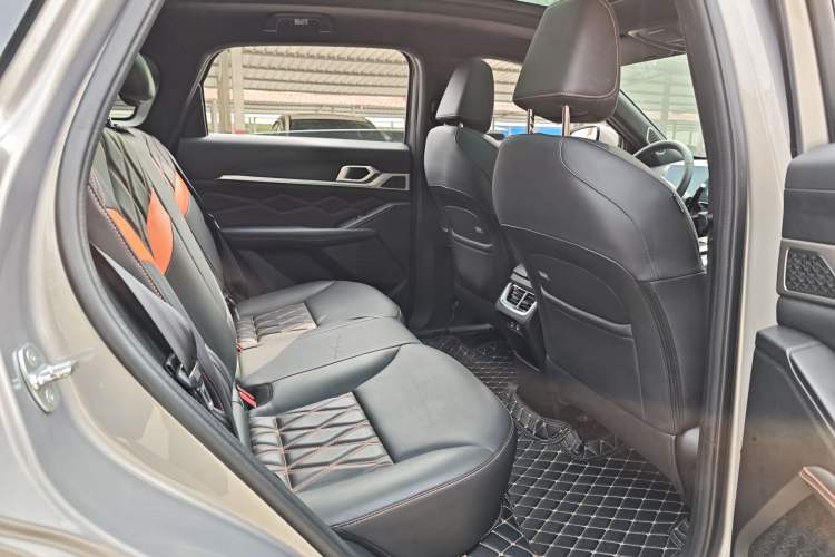 Used Haval XY 2022 1.5T Smart Edition Interior 4