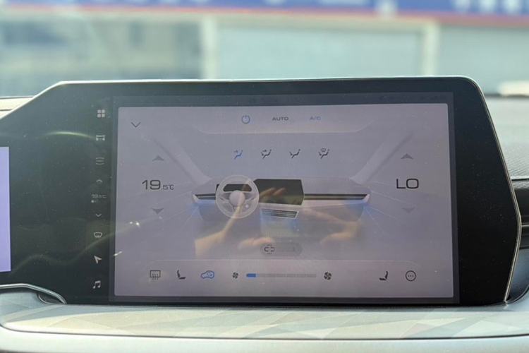 Used Haval XY 2022 2.0T Smart Edition Interior 6