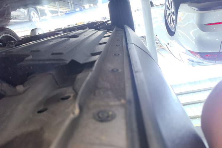 Used Haval XY 2022 1.5T ZhiZun Edition Left Side Sill