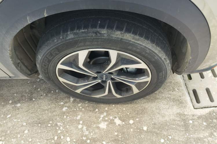 Used Haval XY 2022 2.0T Smart Edition Right Front Wheel Hub