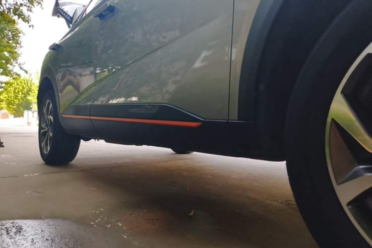 Used Haval XY 2022 1.5T Smart Edition Right Side Sill