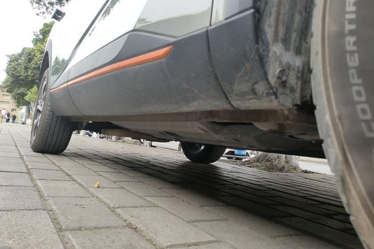 Used Haval XY 2022 1.5T Smart Edition Right Side Sill