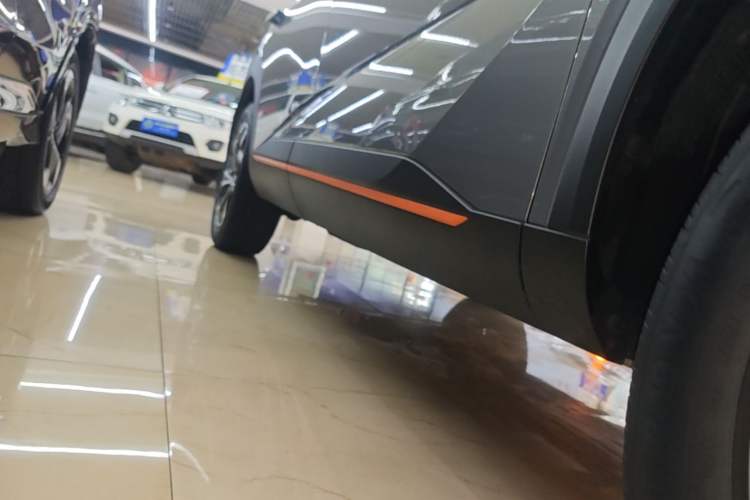 Used Haval XY 2022 1.5T ZhiZun Edition Right Side Sill