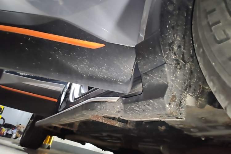 Used Haval XY 2022 1.5T Smart Engine DHT Right Side Sill