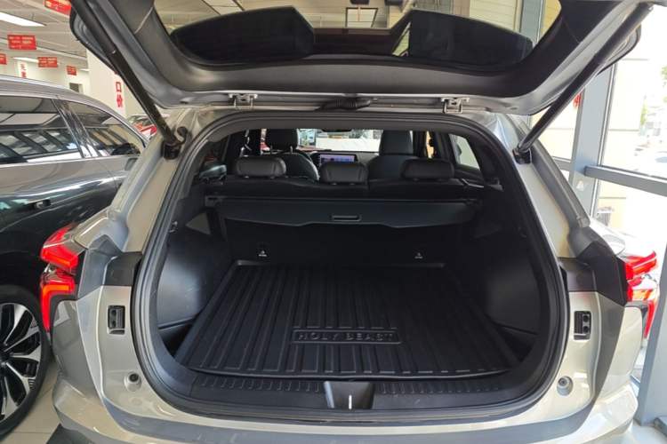 Used Haval XY 2022 2.0T Smart Edition Trunk