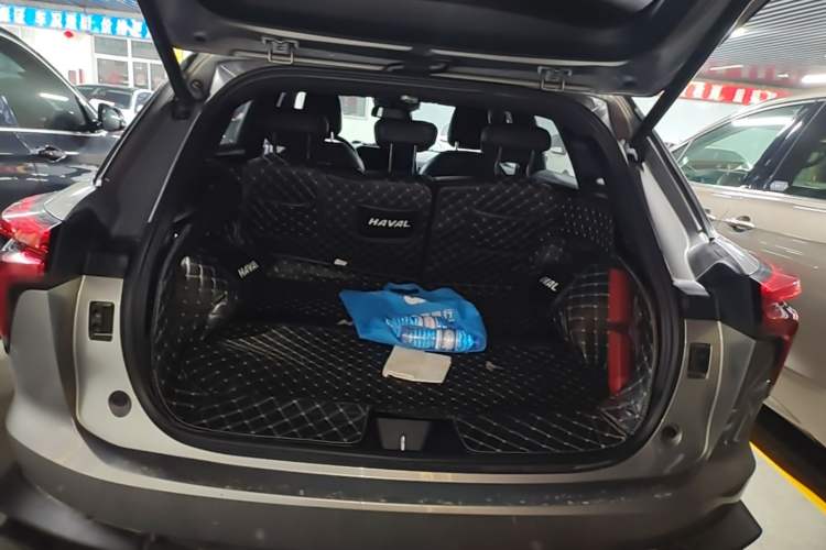 Used Haval XY 2022 1.5T Smart Engine DHT Trunk