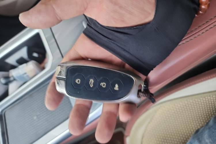 Used Haval XY 2022 1.5T ZhiZun Edition Vehicle Key