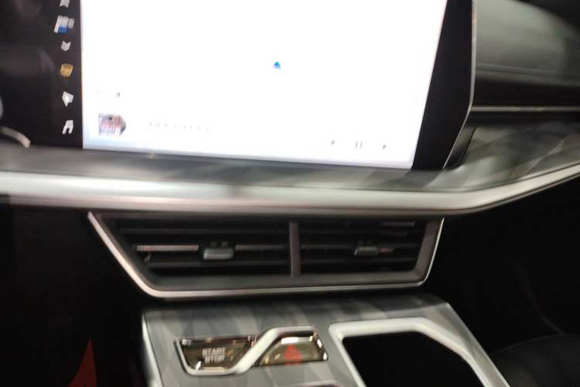 Used Haval XY 2022 2.0T Smart Edition Audio And AC Panel