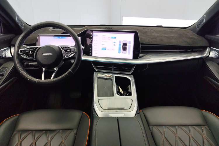 Used Haval XY 2022 1.5T Smart Edition Center Console