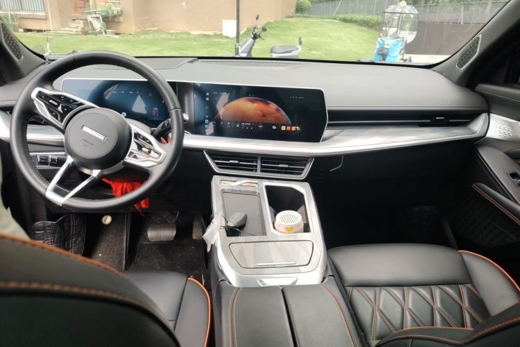 Used Haval XY 2022 1.5T Smart Edition Center Console
