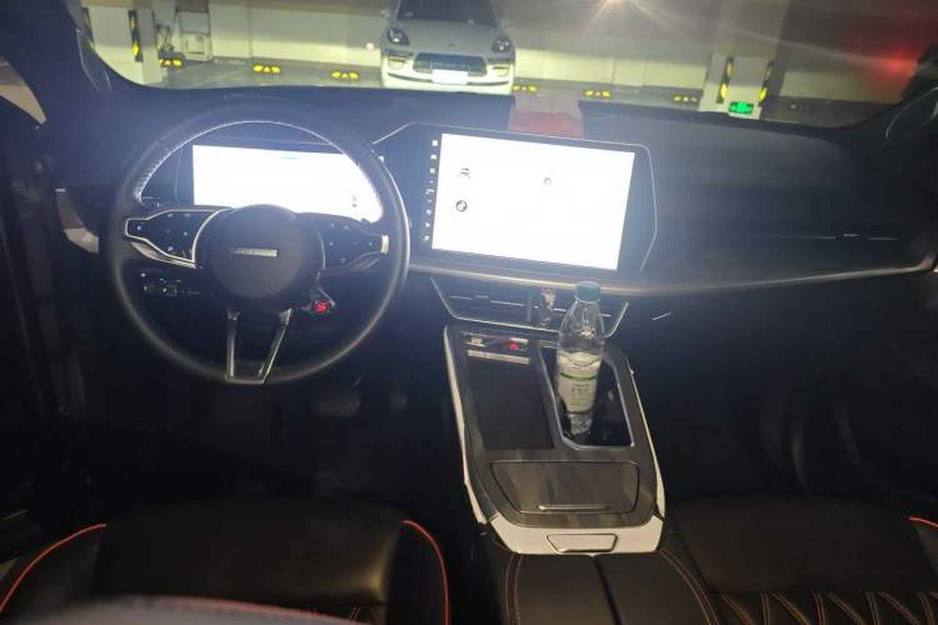 Used Haval XY 2022 2.0T Smart Edition Center Console