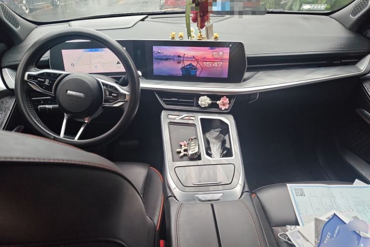 Used Haval XY 2022 1.5T Smart Edition Center Console