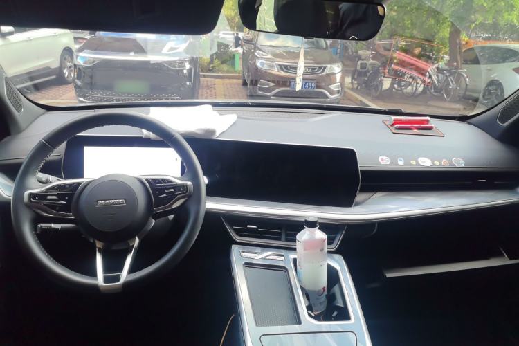 Used Haval XY 2022 1.5T Smart Edition Center Console