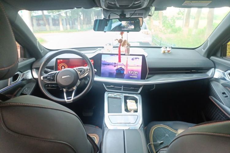 Used Haval XY 2022 1.5T Smart Edition Center Console
