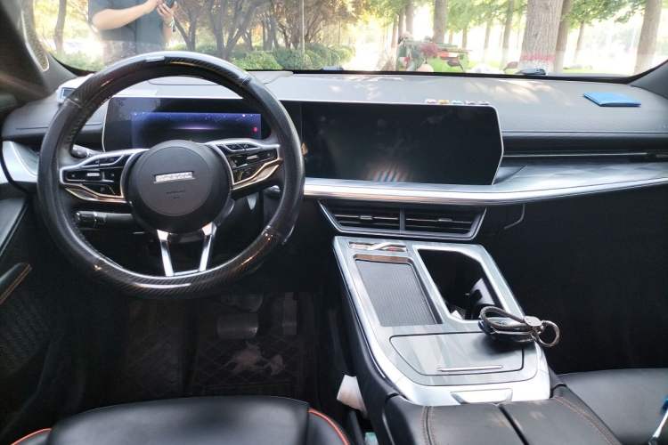 Used Haval XY 2022 1.5T Smart Edition Center Console