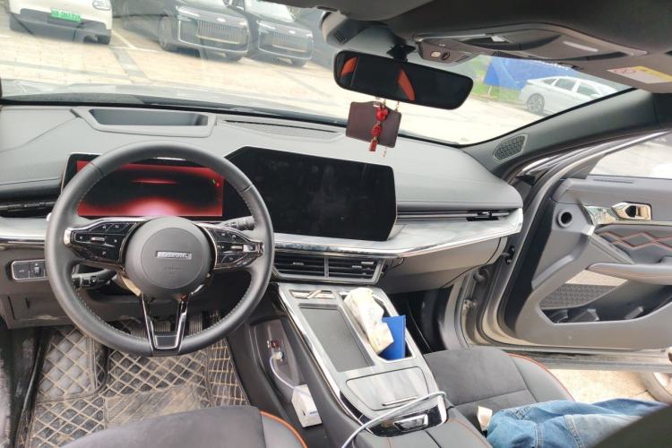 Used Haval XY 2022 1.5T ZhiZun Edition Center Console