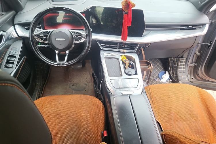 Used Haval XY 2022 1.5T Smart Edition Center Console