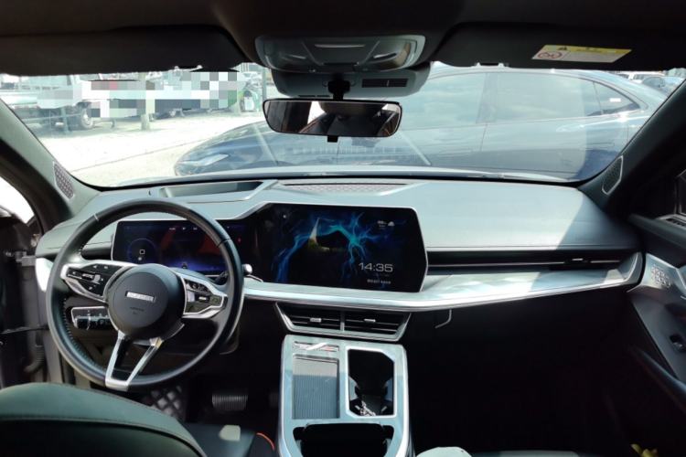 Used Haval XY 2022 1.5T Smart Edition Center Console