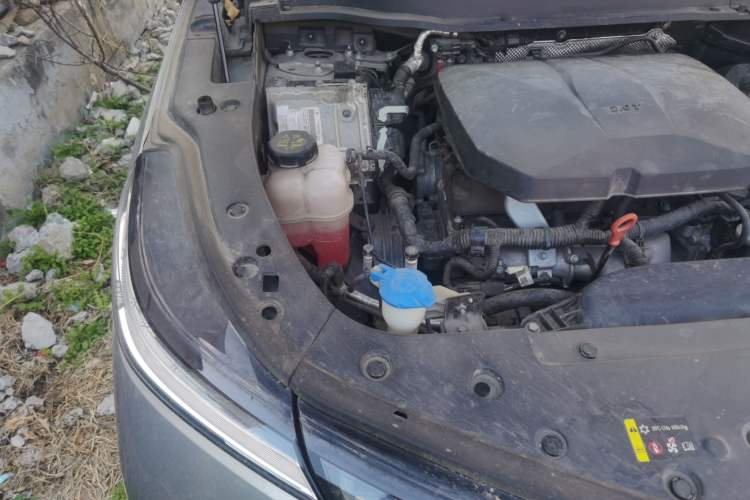 Used Haval XY 2022 2.0T ZhiZun All-Wheel-Drive Version Engine Bay Right