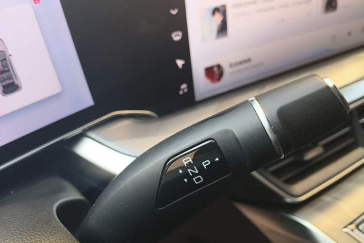 Used Haval XY 2022 1.5T Smart Edition Gear Lever