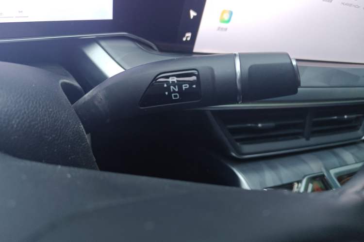 Used Haval XY 2022 1.5T Smart Edition Gear Lever