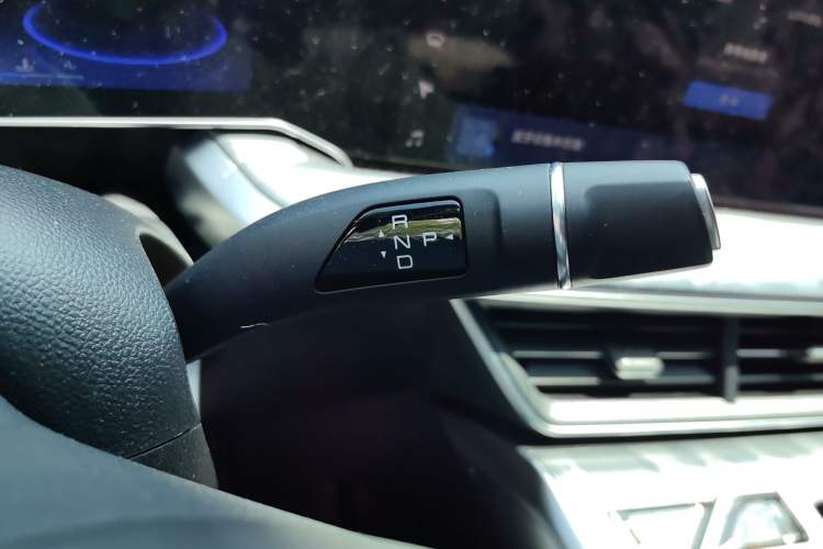 Used Haval XY 2022 1.5T Smart Edition Gear Lever