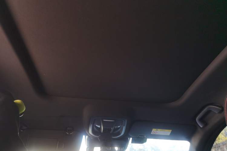 Used Haval XY 2022 2.0T ZhiZun All-Wheel-Drive Version Headliner