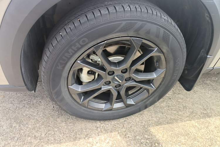 Used Haval XY 2022 1.5T ZhiZun Edition Left Front Wheel Hub