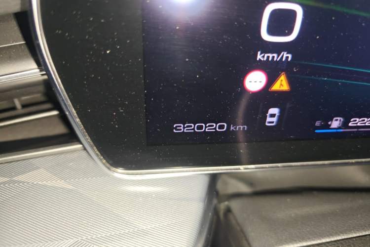 Used Haval XY 2022 1.5T Smart Edition Odometer Close Up