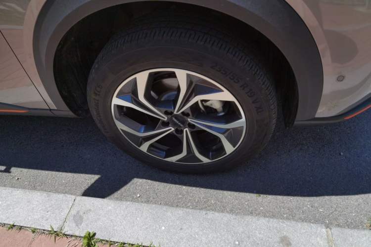 Used Haval XY 2022 1.5T ZhiZun Edition Right Front Wheel Hub