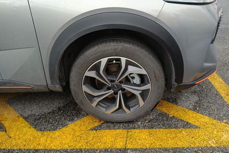 Used Haval XY 2022 2.0T Smart Edition Right Front Wheel Hub