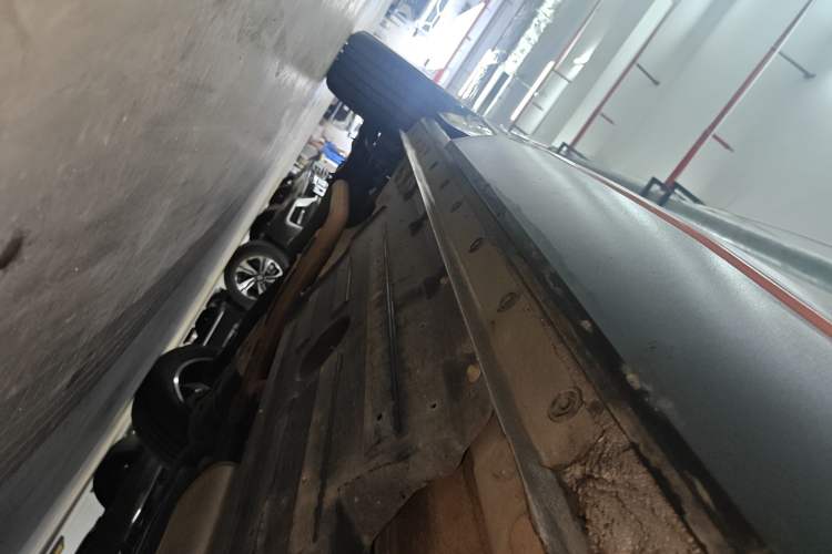 Used Haval XY 2022 1.5T Smart Edition Right Side Sill