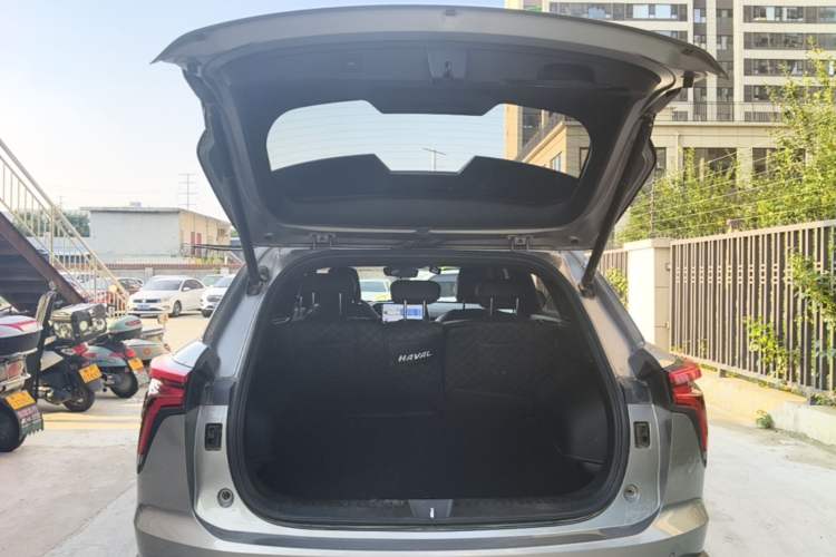 Used Haval XY 2022 1.5T Smart Edition Trunk