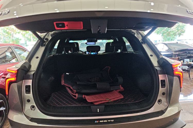 Used Haval XY 2022 1.5T Smart Edition Trunk