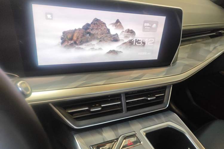 Used Haval XY 2022 1.5T Smart Edition Audio And AC Panel