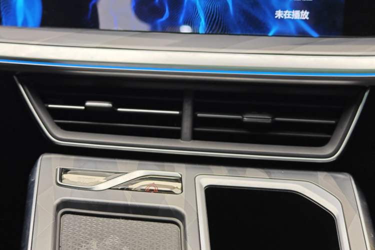 Used Haval XY 2022 1.5T Smart Edition Audio And AC Panel