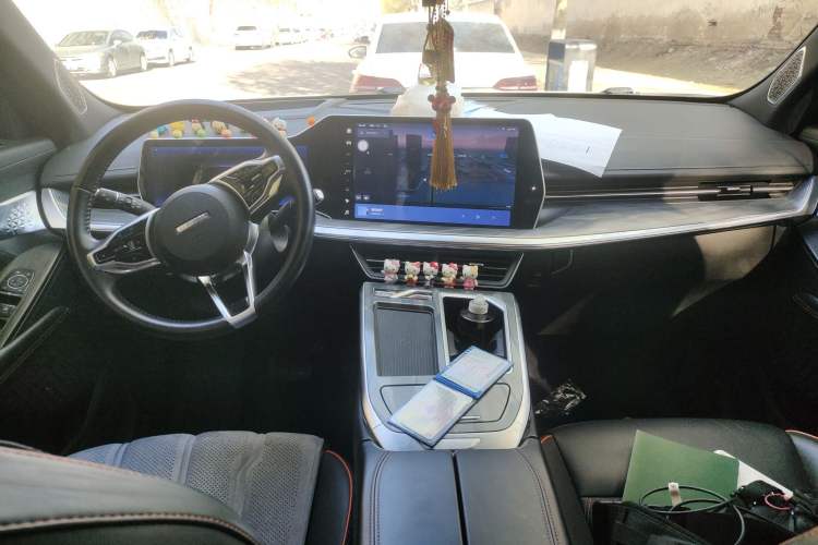Used Haval XY 2022 1.5T Smart Edition Center Console