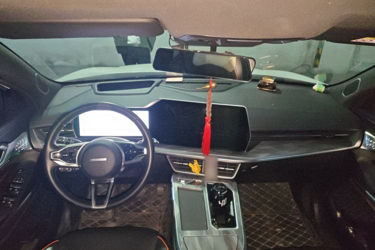 Used Haval XY 2022 1.5T Smart Edition Center Console
