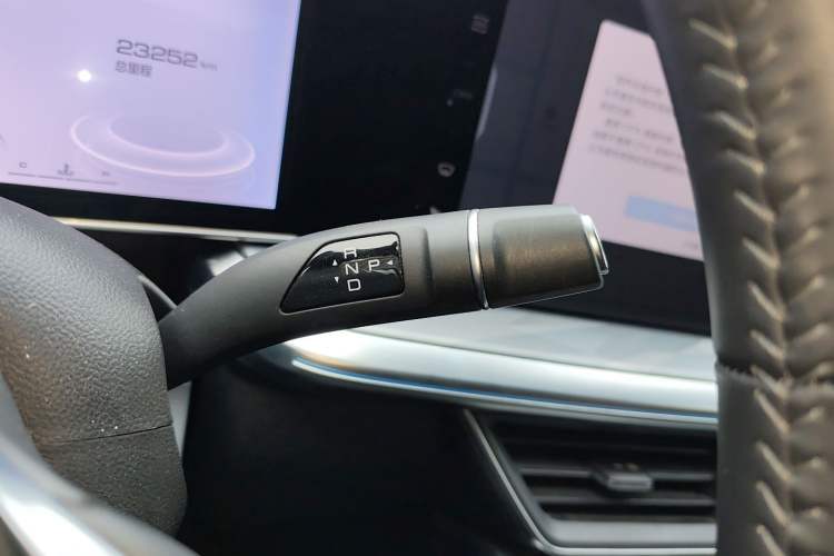 Used Haval XY 2022 1.5T Smart Edition Gear Lever