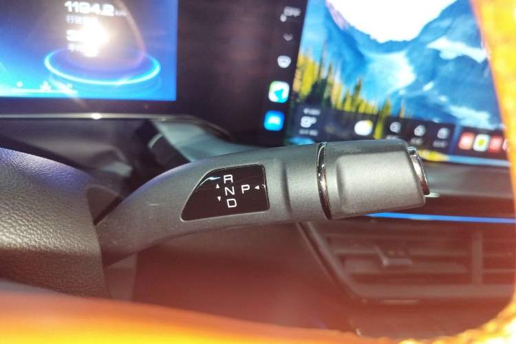 Used Haval XY 2022 1.5T ZhiZun Edition Gear Lever