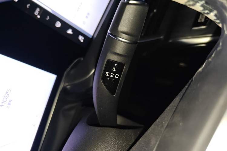 Used Haval XY 2022 1.5T Smart Edition Gear Lever