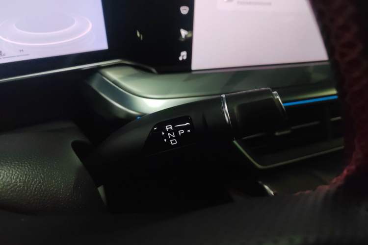 Used Haval XY 2022 1.5T Smart Edition Gear Lever