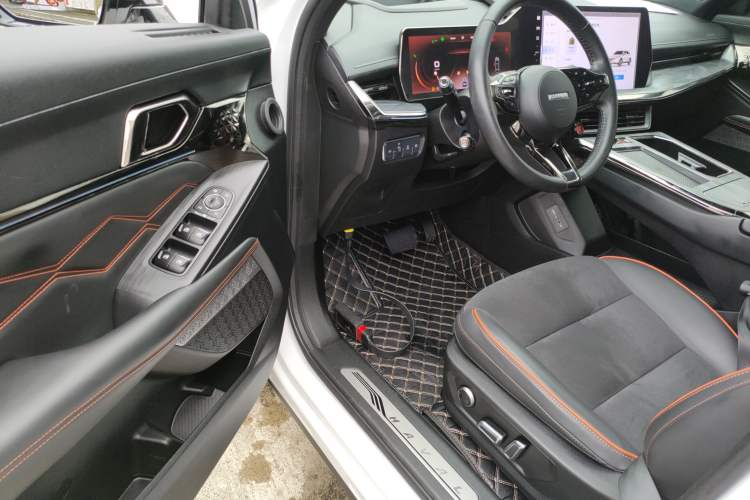 Used Haval XY 2022 2.0T ZhiZun Edition Interior 3