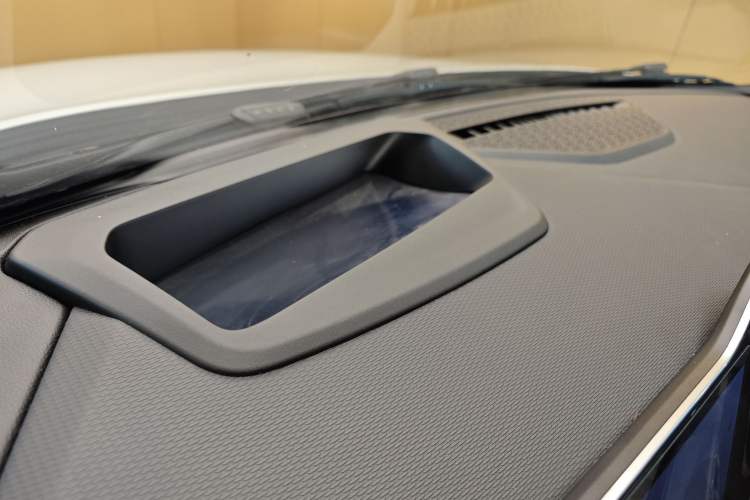 Used Haval XY 2022 1.5T Smart Edition Interior 8
