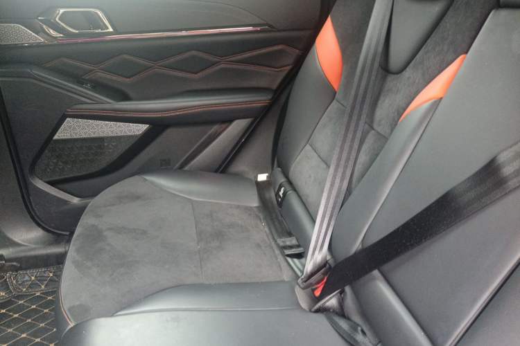 Used Haval XY 2022 2.0T ZhiZun Edition Left Rear Seat