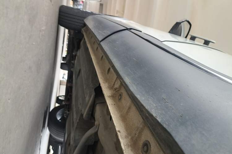 Used Haval XY 2022 1.5T Smart Edition Left Side Sill