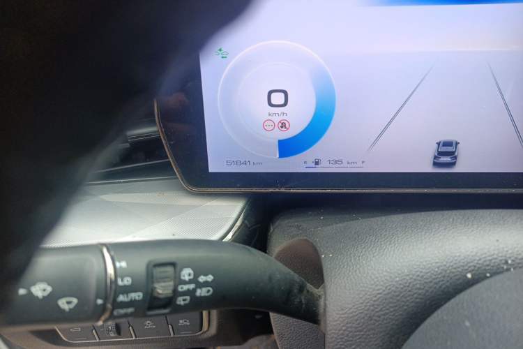 Used Haval XY 2022 2.0T ZhiZun Edition Odometer Close Up