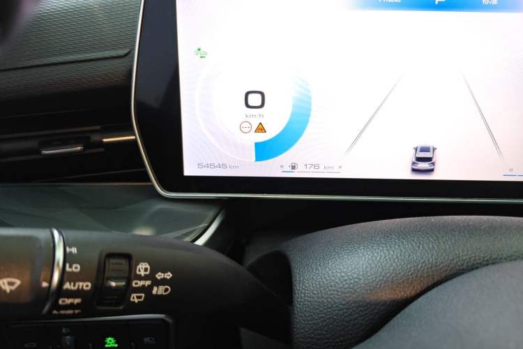 Used Haval XY 2022 1.5T Smart Edition Odometer Close Up
