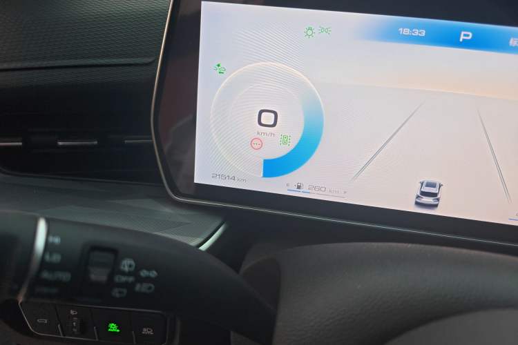 Used Haval XY 2022 1.5T Smart Edition Odometer Close Up